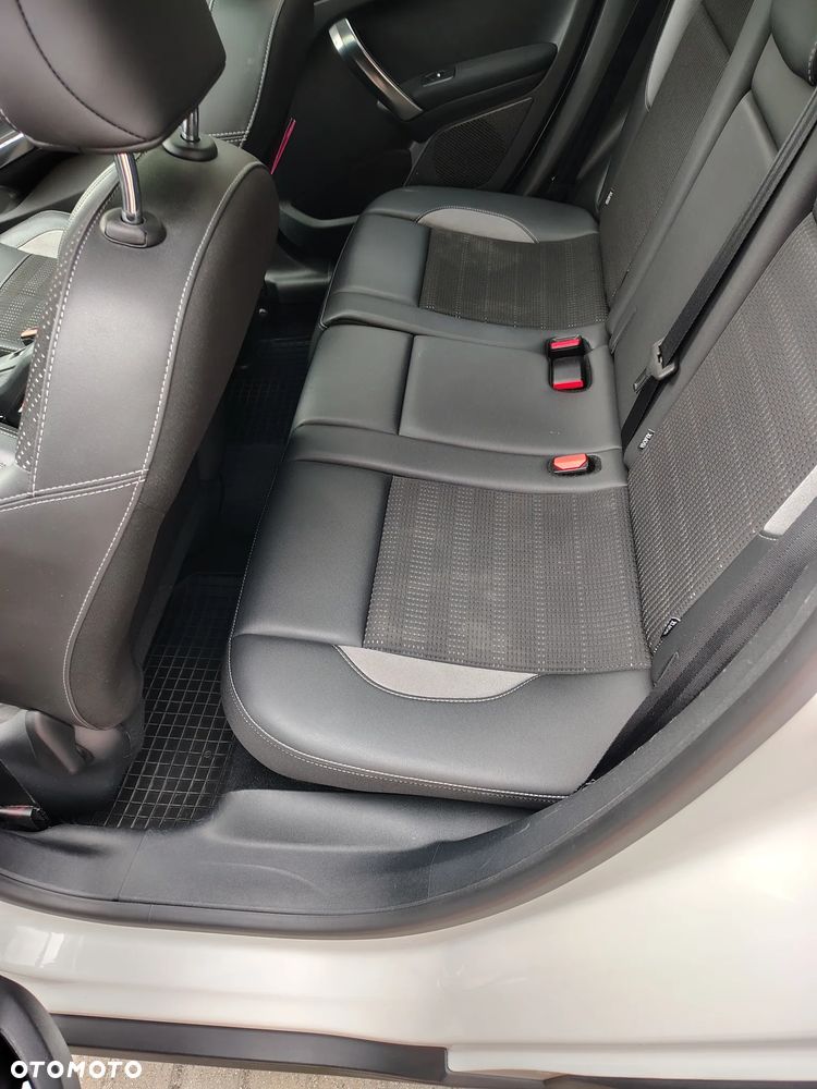 Peugeot 2008 1.2 Pure Tech Allure S&S EAT6 - 13