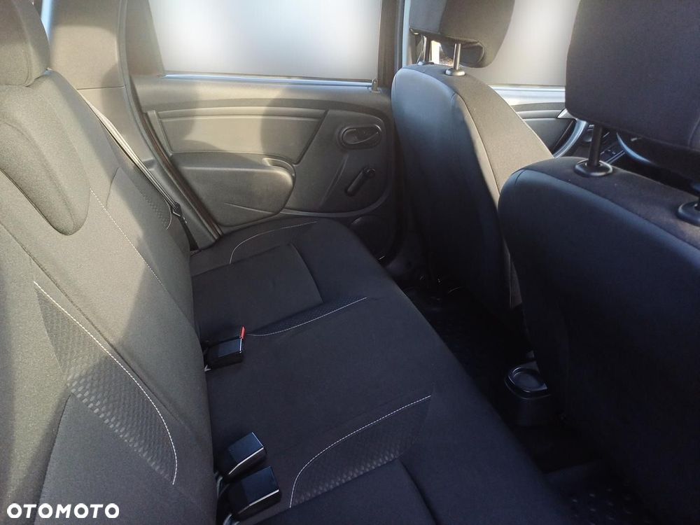 Dacia Duster 1.6 SCe S&S - 10