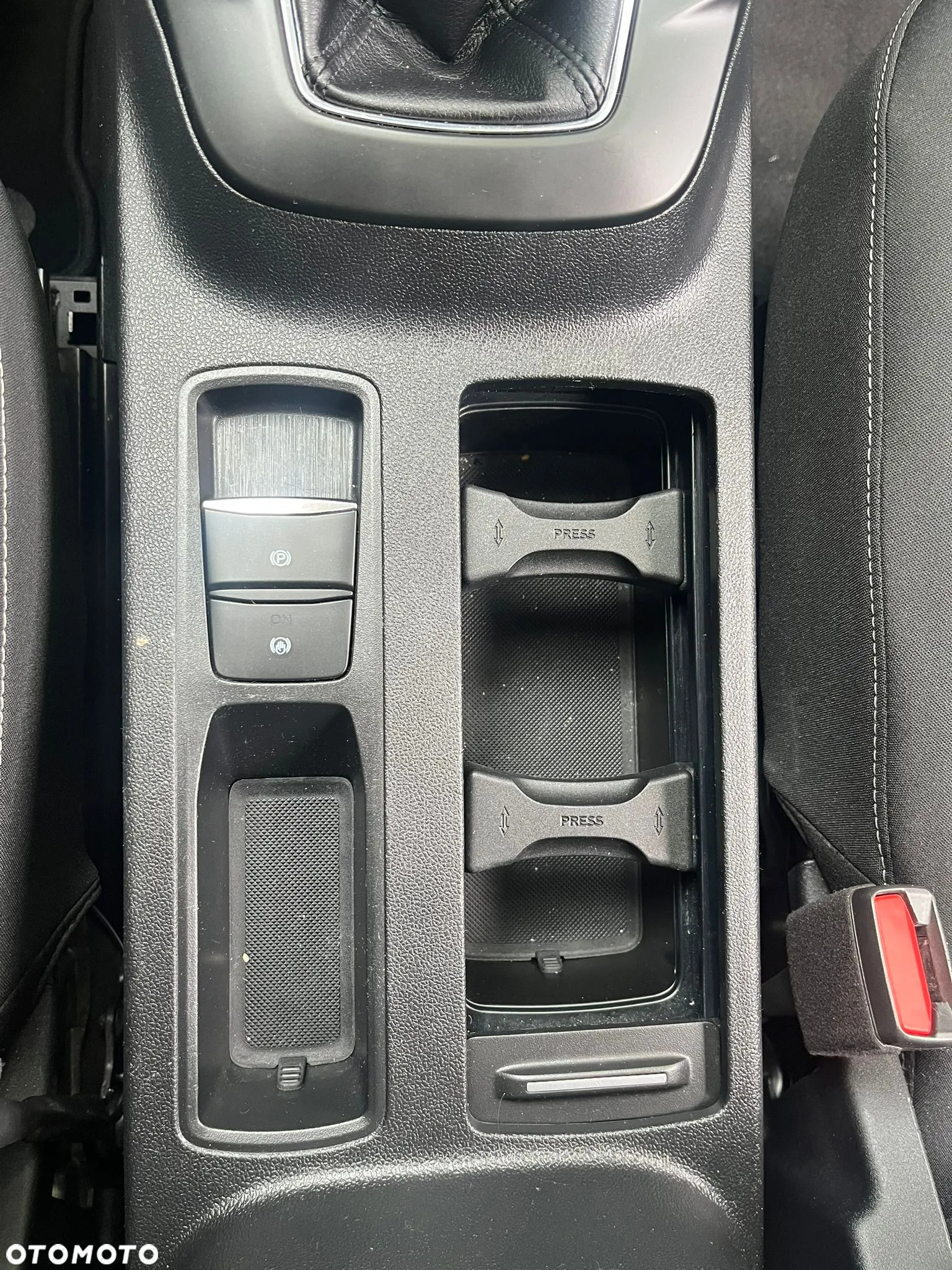 Ford Kuga - 19