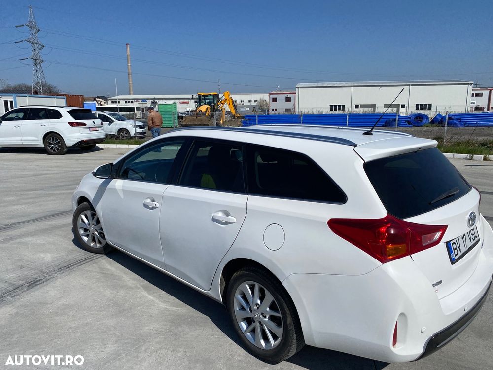 Toyota Auris 1.4 D-4D Comfort - 2