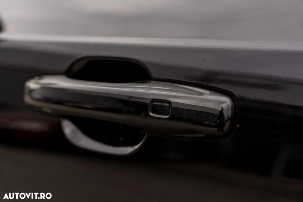 Volvo XC 90 D5 AWD Geartronic RDesign - 13