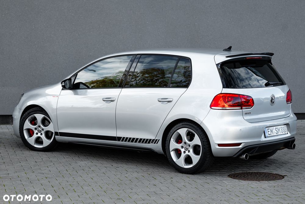 Volkswagen Golf 2.0 GTI - 11