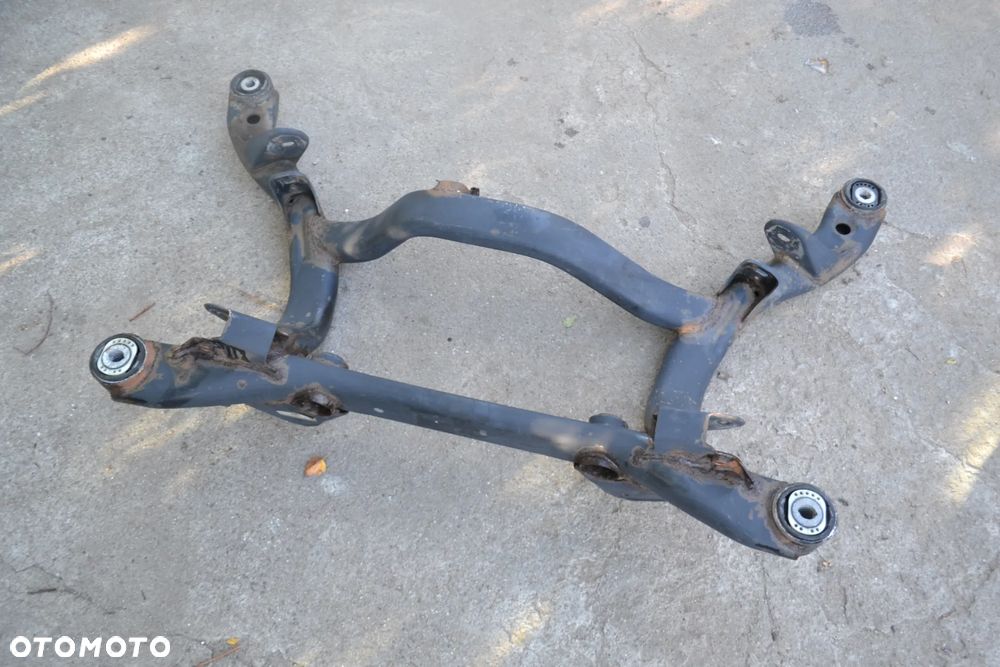 AUDI A6 C6 QUATTRO BELKA ZAWIESZENIE OŚ TYŁ TYLNA TRAWERS 4F0505235AC POMORSKIE - 5