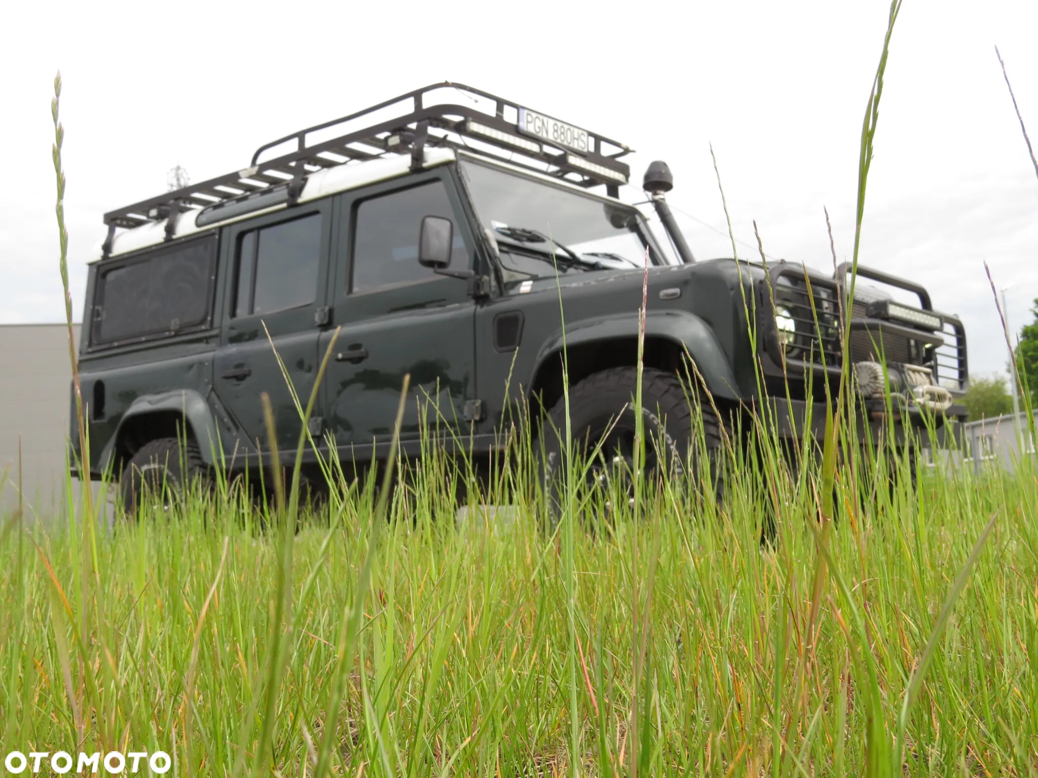 Land Rover Defender - 10