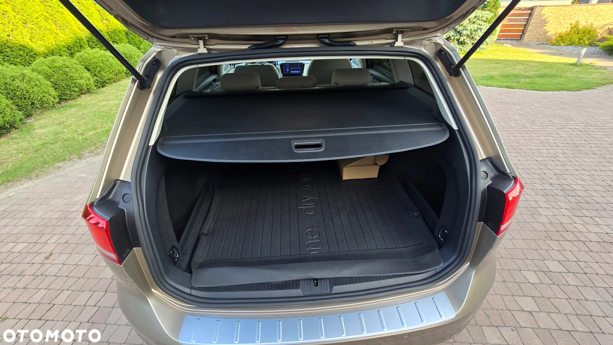 Volkswagen Passat - 34