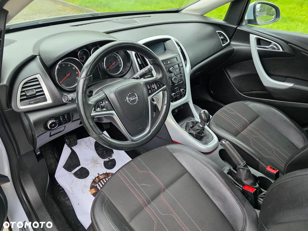 Opel Astra 1.4 150 Jahre - 7