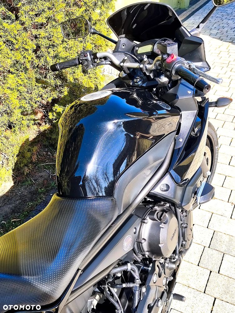 Yamaha XJ - 5