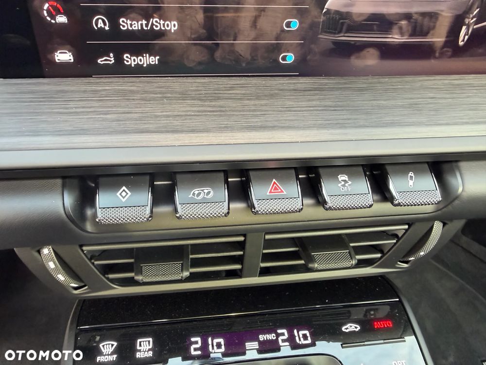 Porsche 911 Carrera GTS PDK - 32