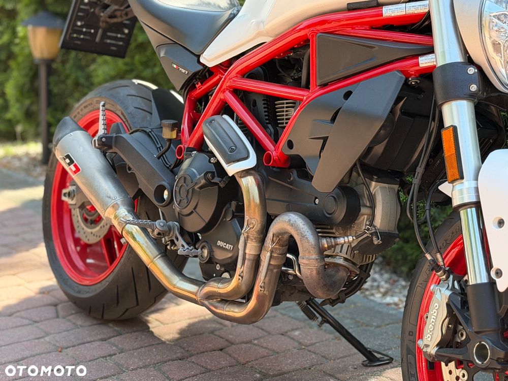 Ducati Monster - 12