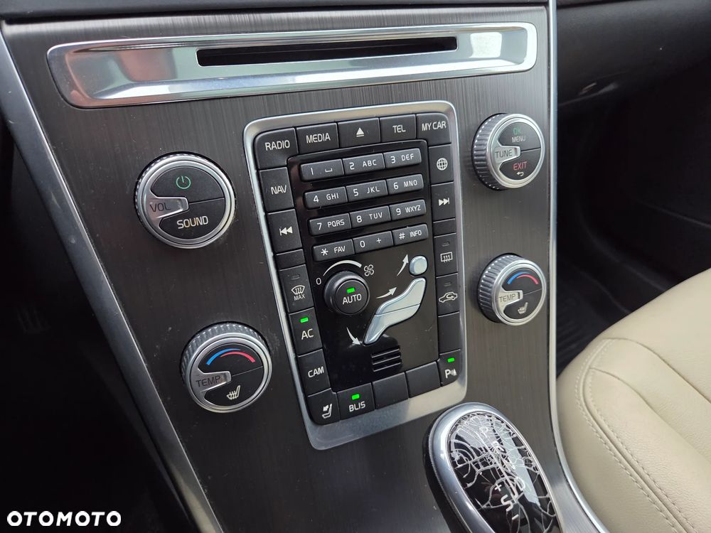 Volvo XC 60 T5 AWD Summum - 14