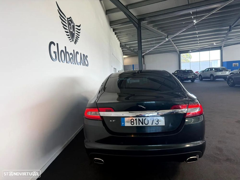Jaguar XF 3.0 D V6 Premium Luxury - 6