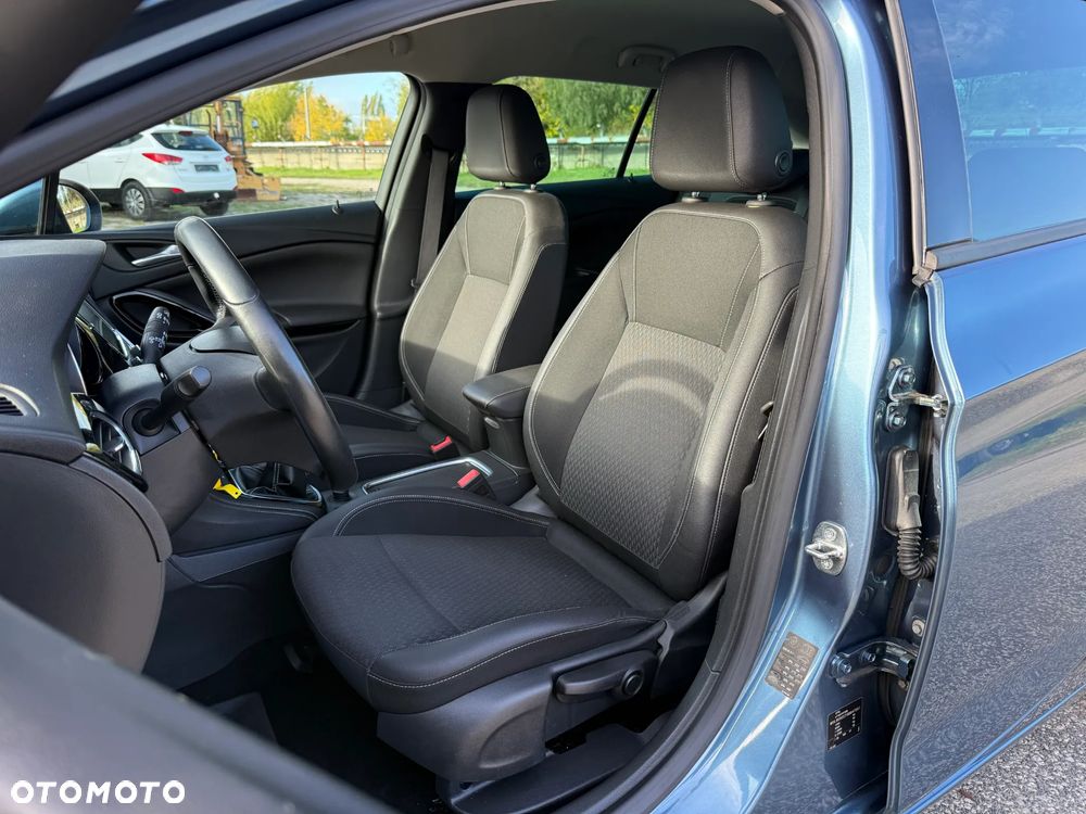 Opel Astra 2017 photo 4