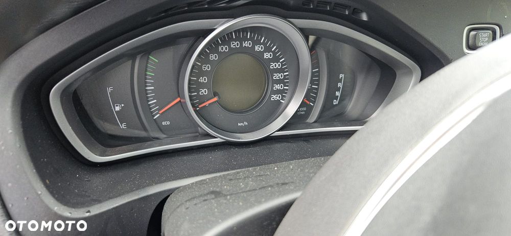 VOLVO V40 II 12 - 16 2.0 D5204T6 - KIEROWNICA - 25