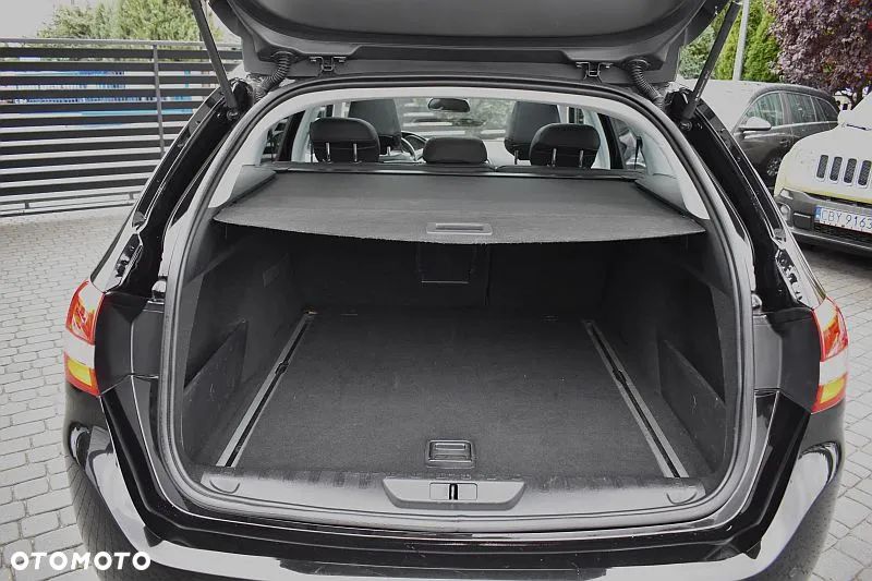 Peugeot 308 SW 1.6 BlueHDi Allure S&S - 26