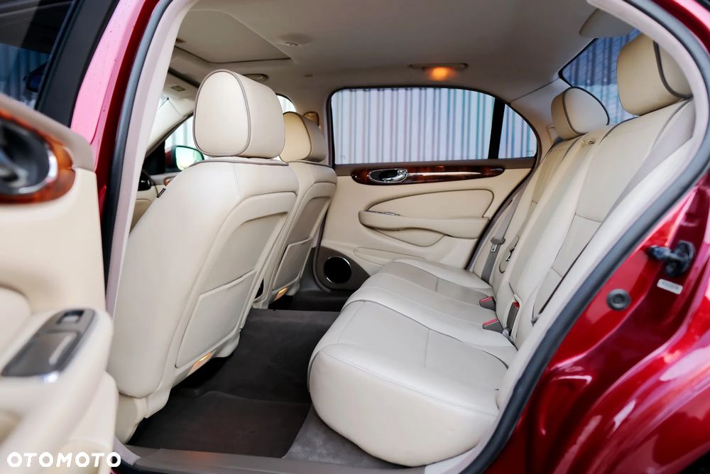 Jaguar XJ XJ8 4.2 LWB - 9