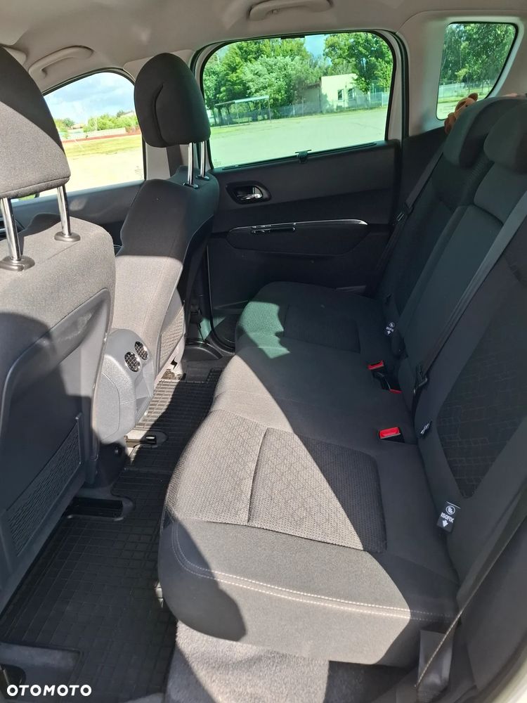 Peugeot 3008 - 12