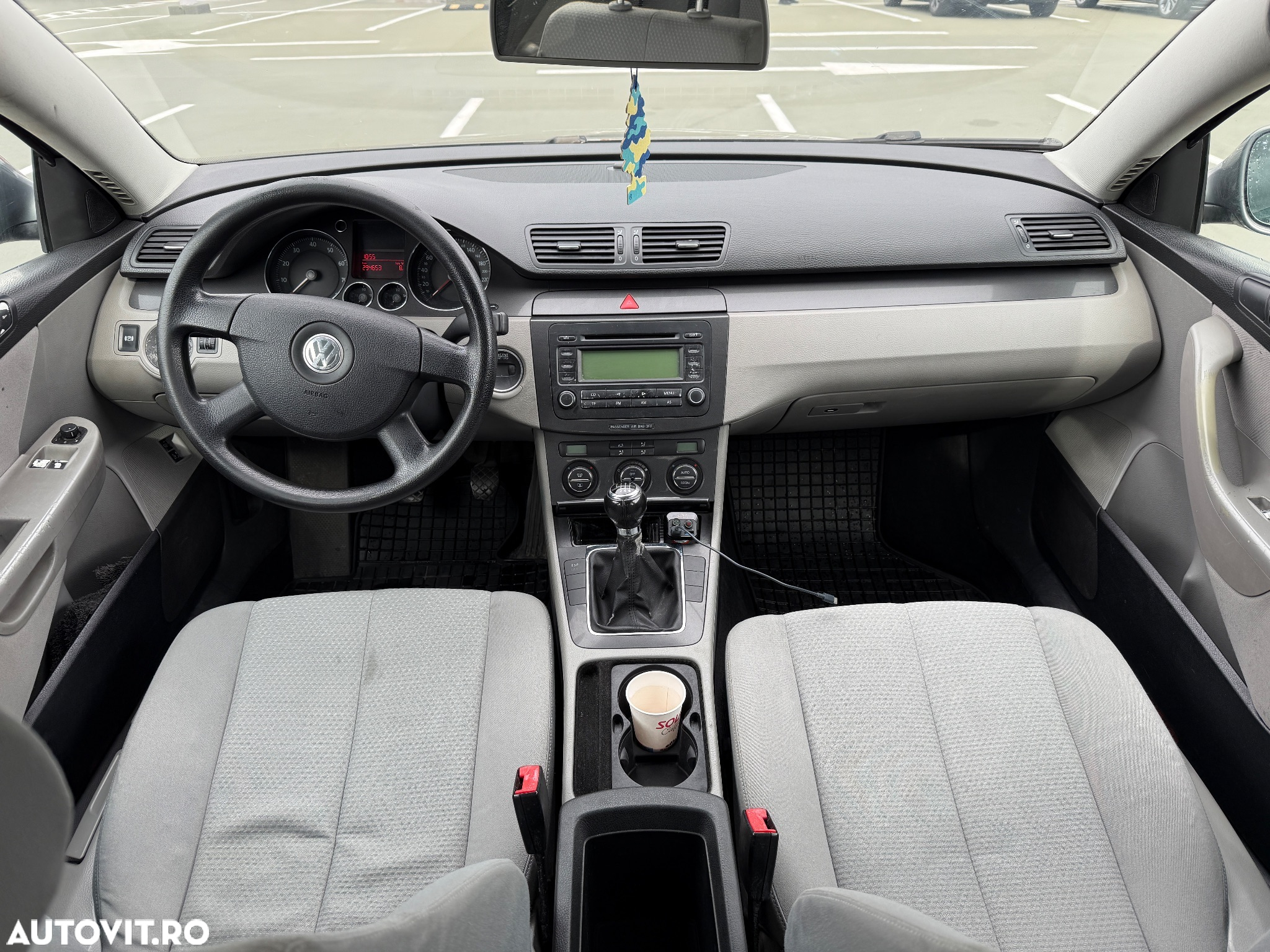 Volkswagen Passat 1.6 FSI Comfortline - 7
