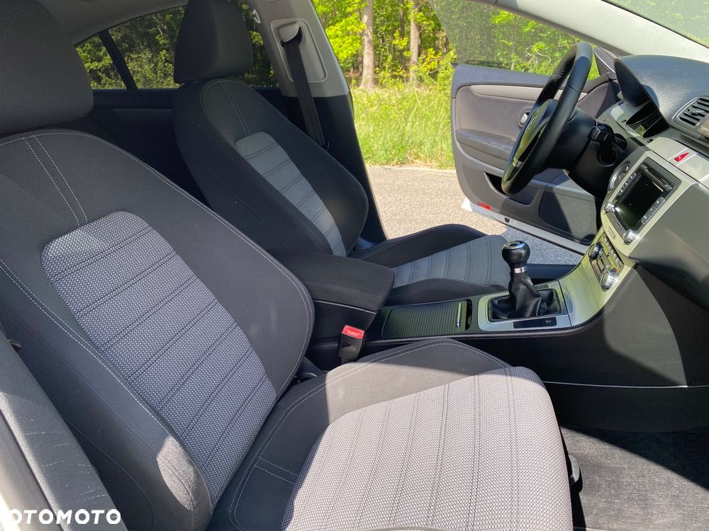 Volkswagen Passat CC - 17