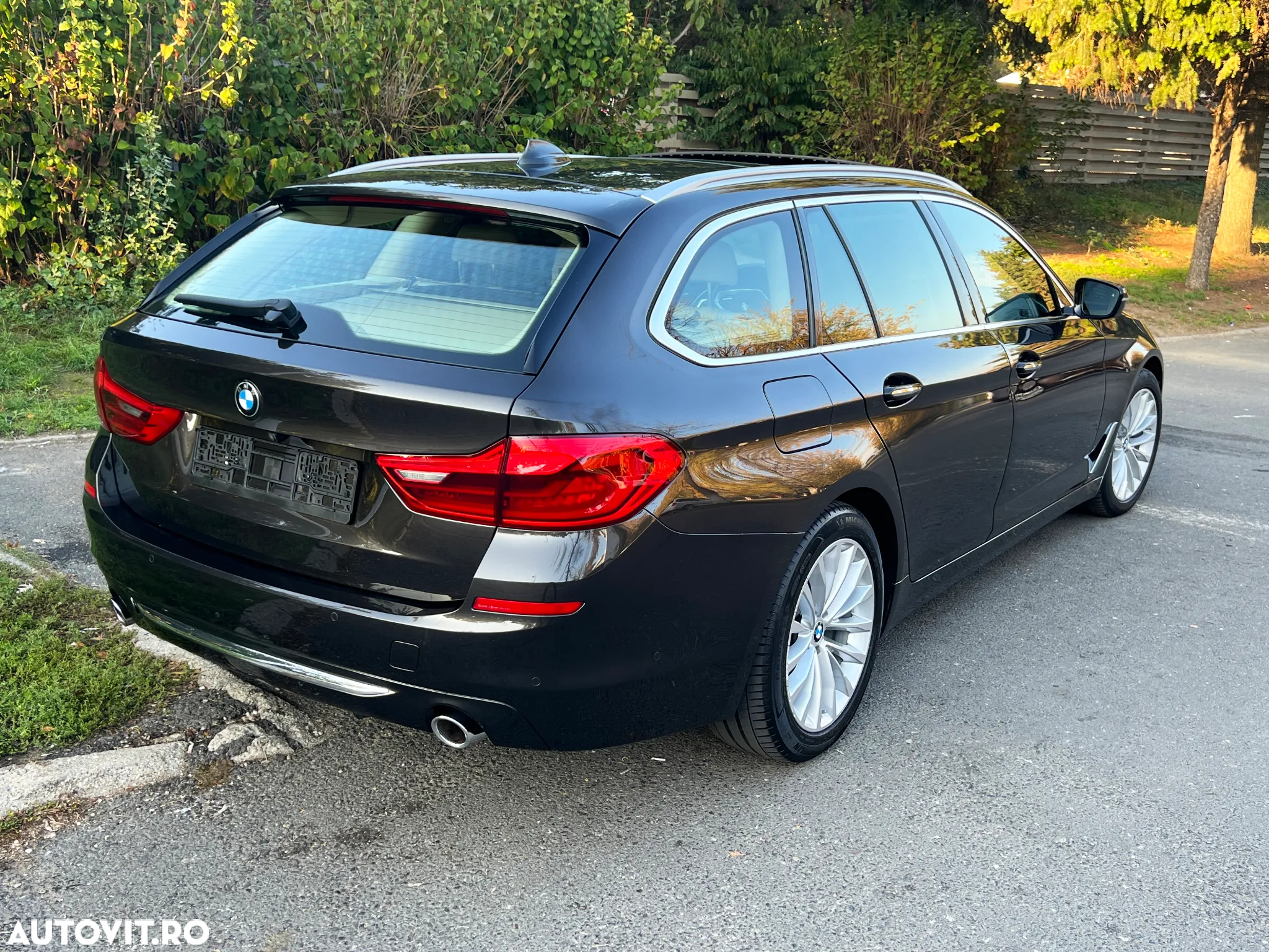 BMW Seria 5 520d Aut. Luxury Line - 15