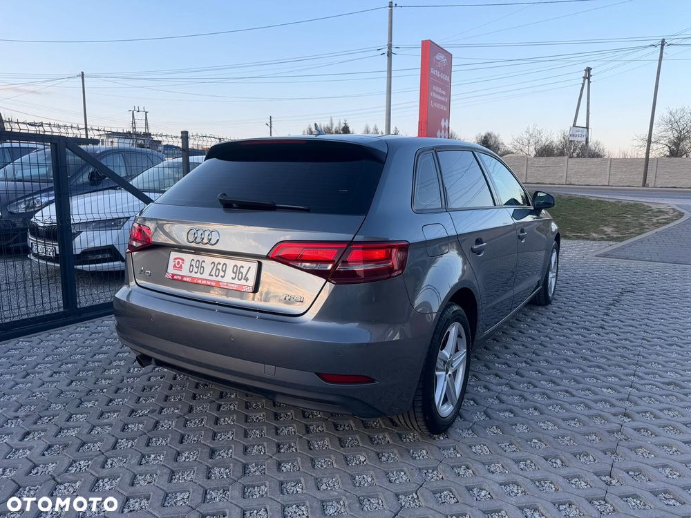 Audi A3 Sportback 1.0 TFSI design - 10