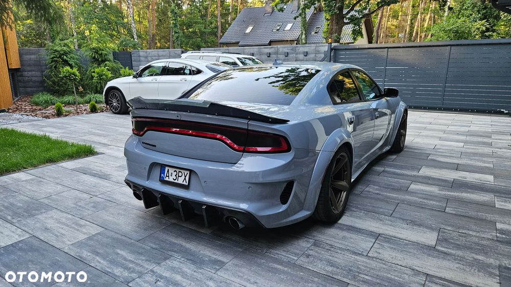 Dodge Charger 6.4 Scat Pack Widebody - 17