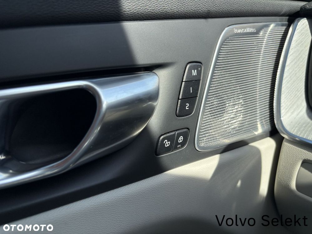 Volvo XC 60 - 20