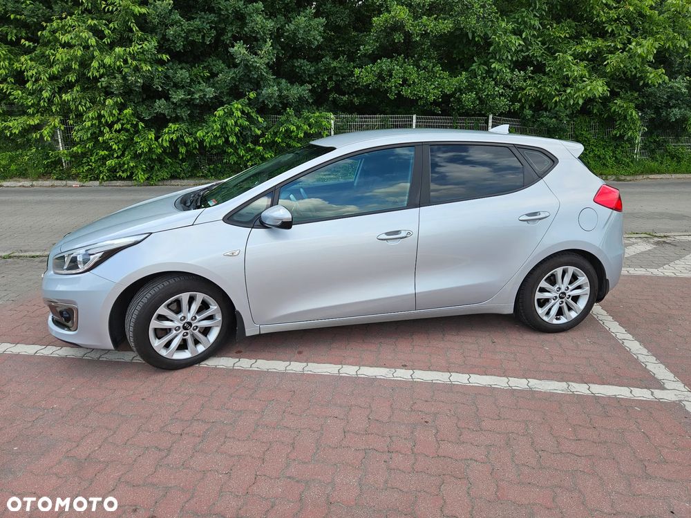 Kia Ceed 1.6 GDI L Business Line - 13