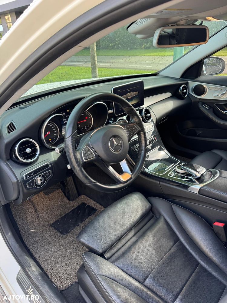 Mercedes-Benz C 220 d 4Matic T 7G-TRONIC - 13