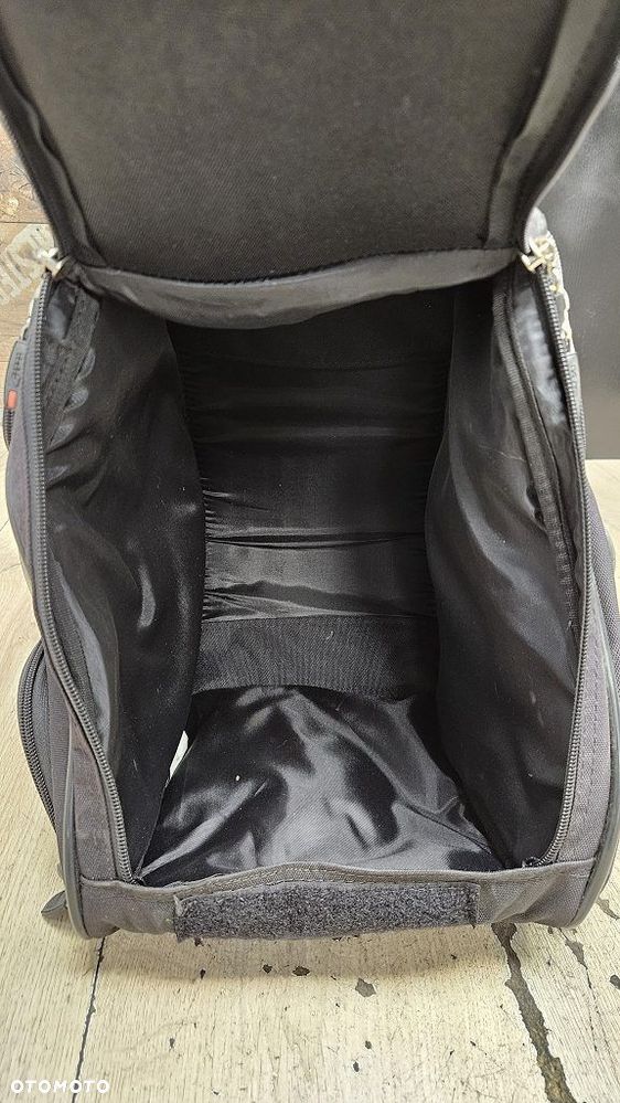 Torba tunelowa Givi do skutera - 9