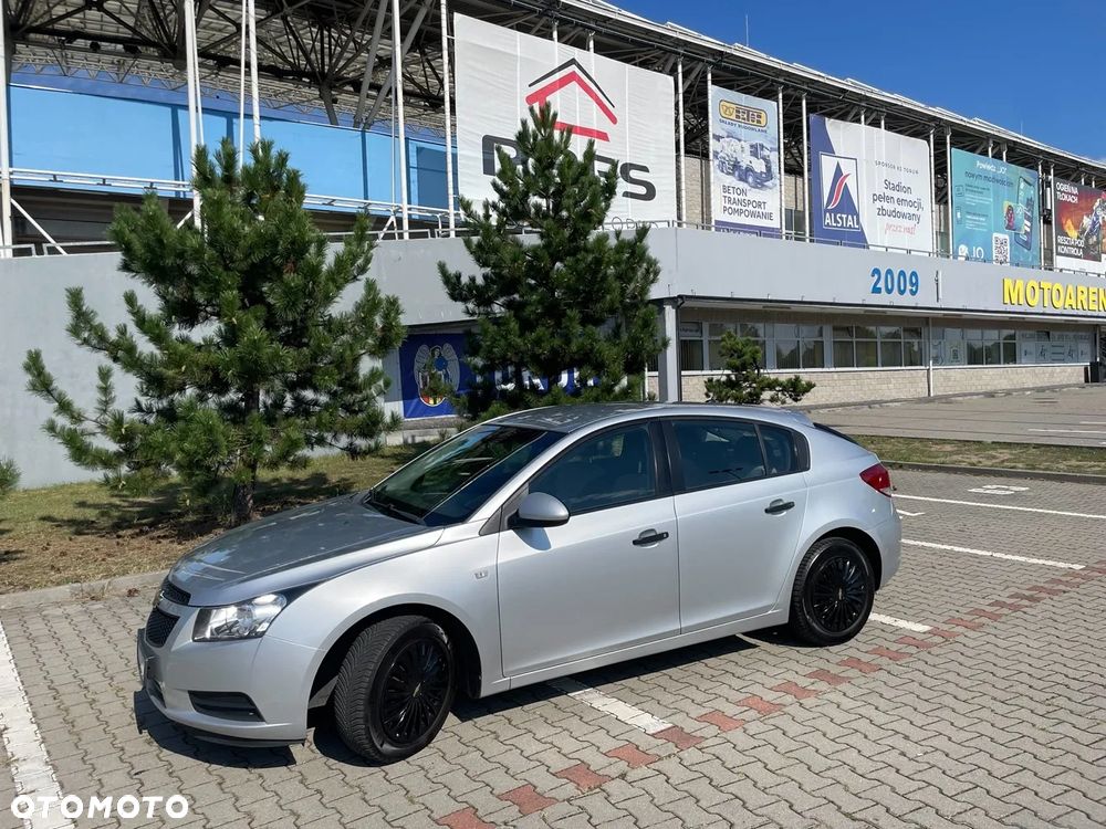 Chevrolet Cruze 1.6 LS - 5