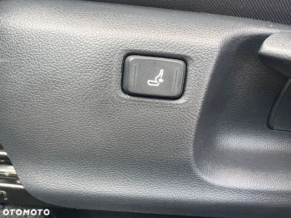 Toyota Corolla 1.6 Comfort - 36