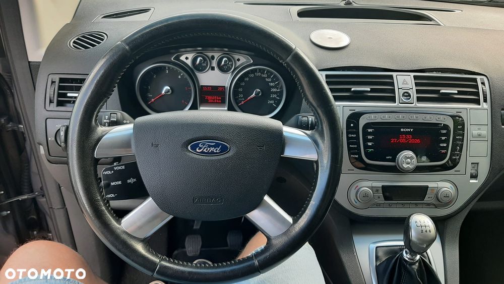 Ford Kuga 2.0 TDCi 2x4 Champions Edition - 11
