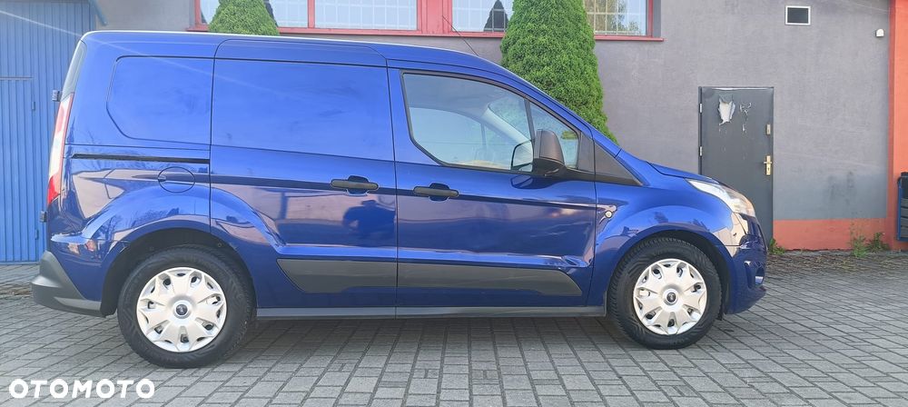 Ford CONNEC - 3