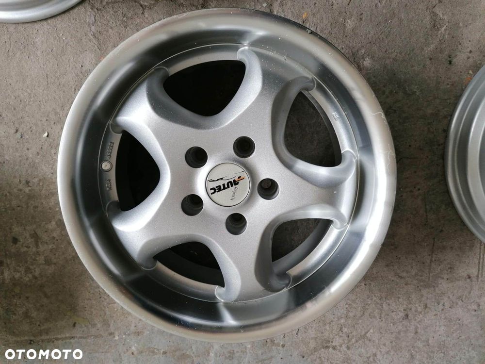 Mercedes-Benz W201 (190) - 15
