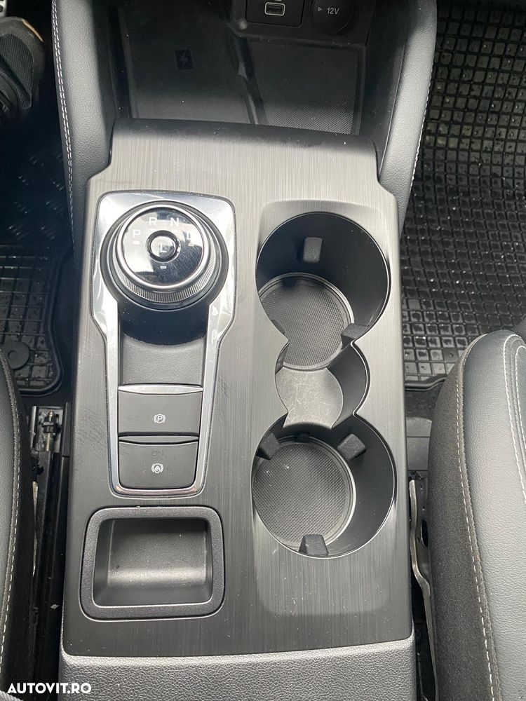 Ford Kuga - 18