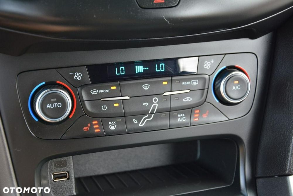 Ford Focus 1.5 EcoBoost STart-Stopp-System ST-LINE - 26