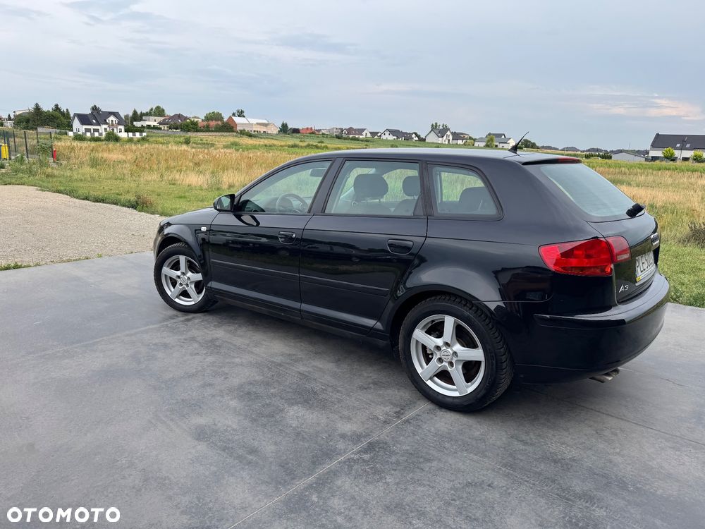 Audi A3 Sportback - 11