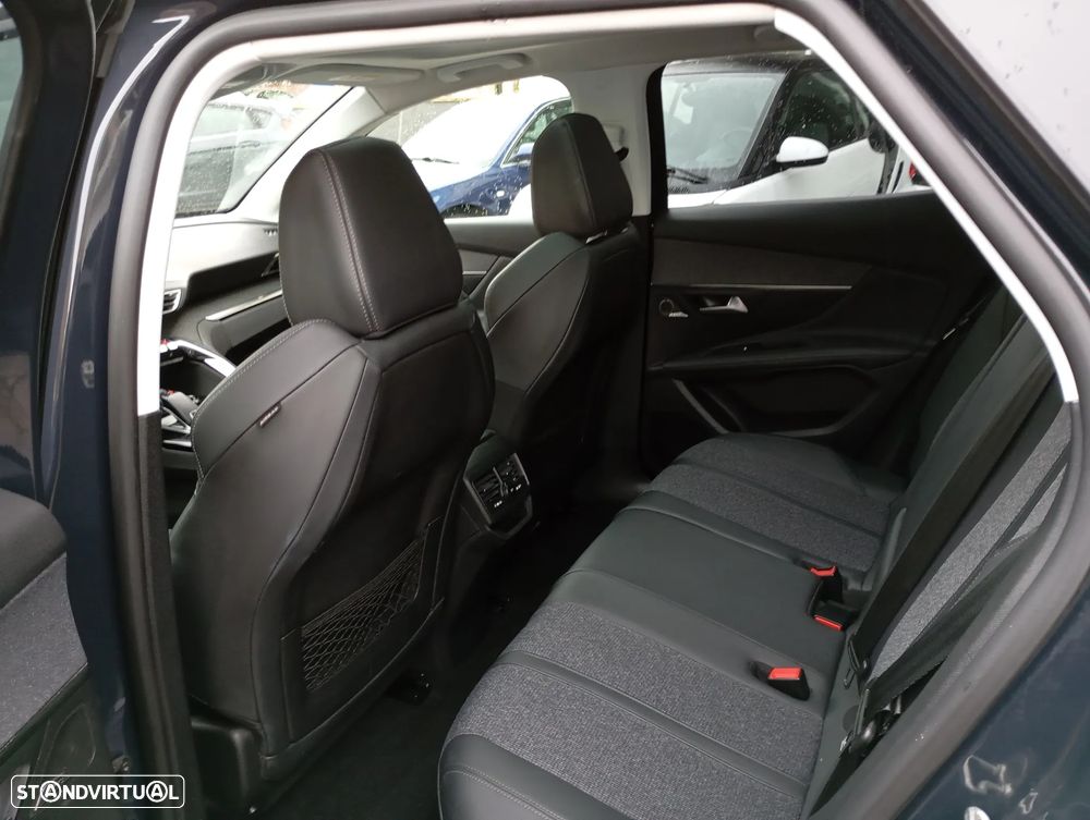 Peugeot 3008 1.2 PureTech Allure Pack EAT8 - 11