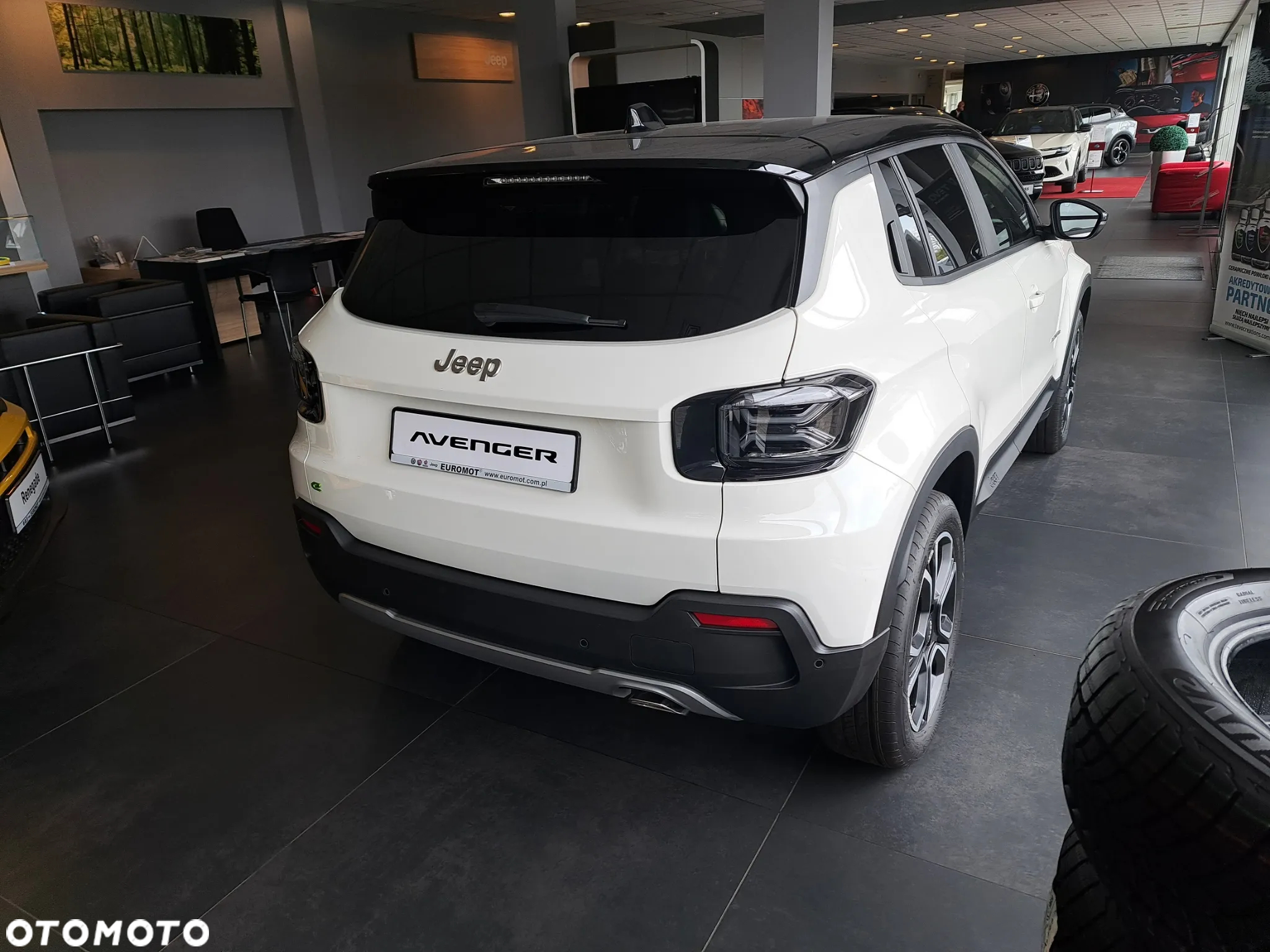 Jeep Avenger 1.2 T3 mHEV Altitude FWD eDCT6 - 7