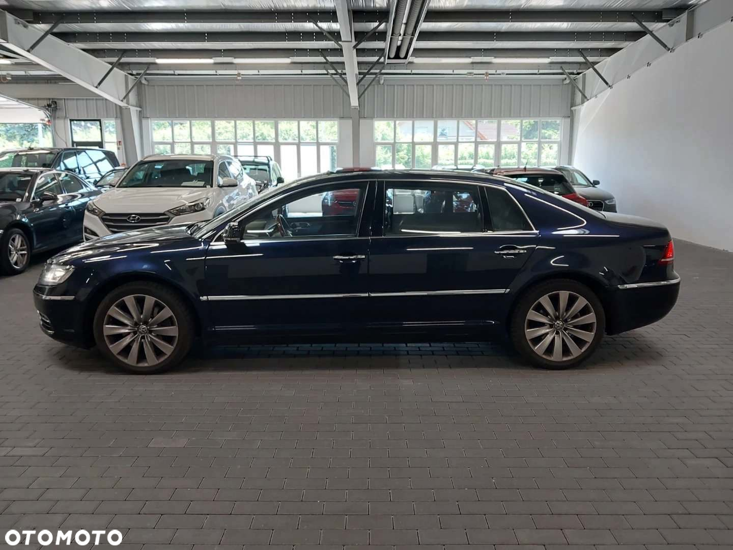 Volkswagen Phaeton - 21