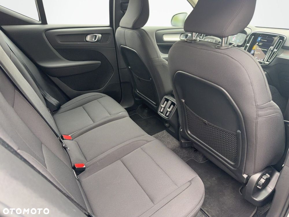 Volvo XC 40 - 18