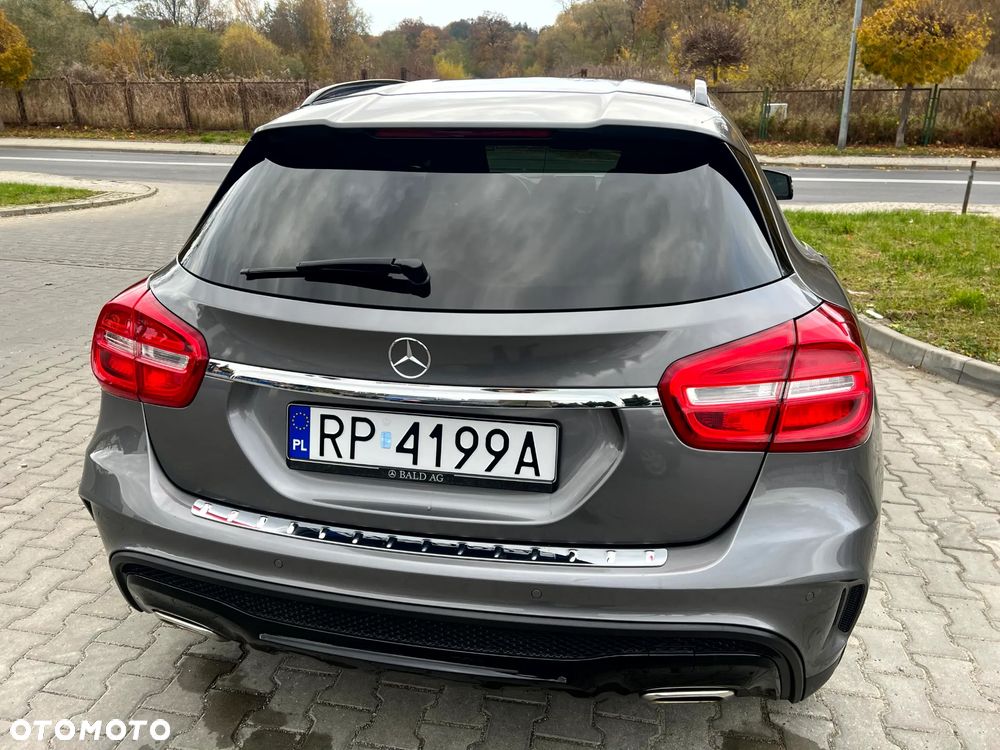 Mercedes-Benz GLA 200 AMG Line - 6