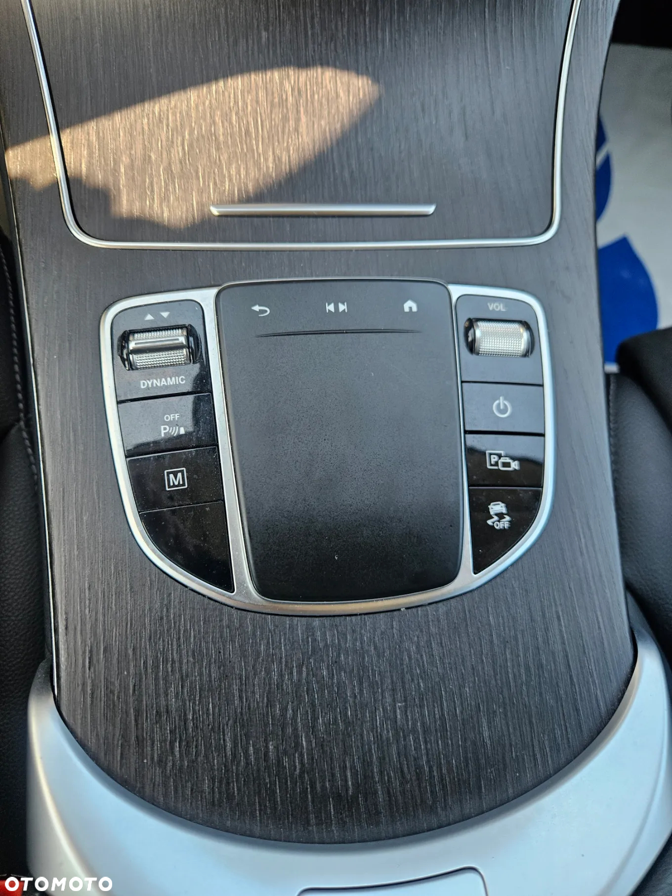 Mercedes-Benz GLC - 21