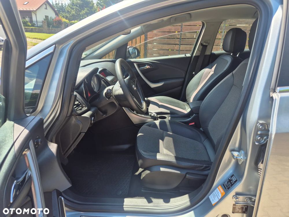 Opel Astra 1.4 Turbo Cosmo - 9