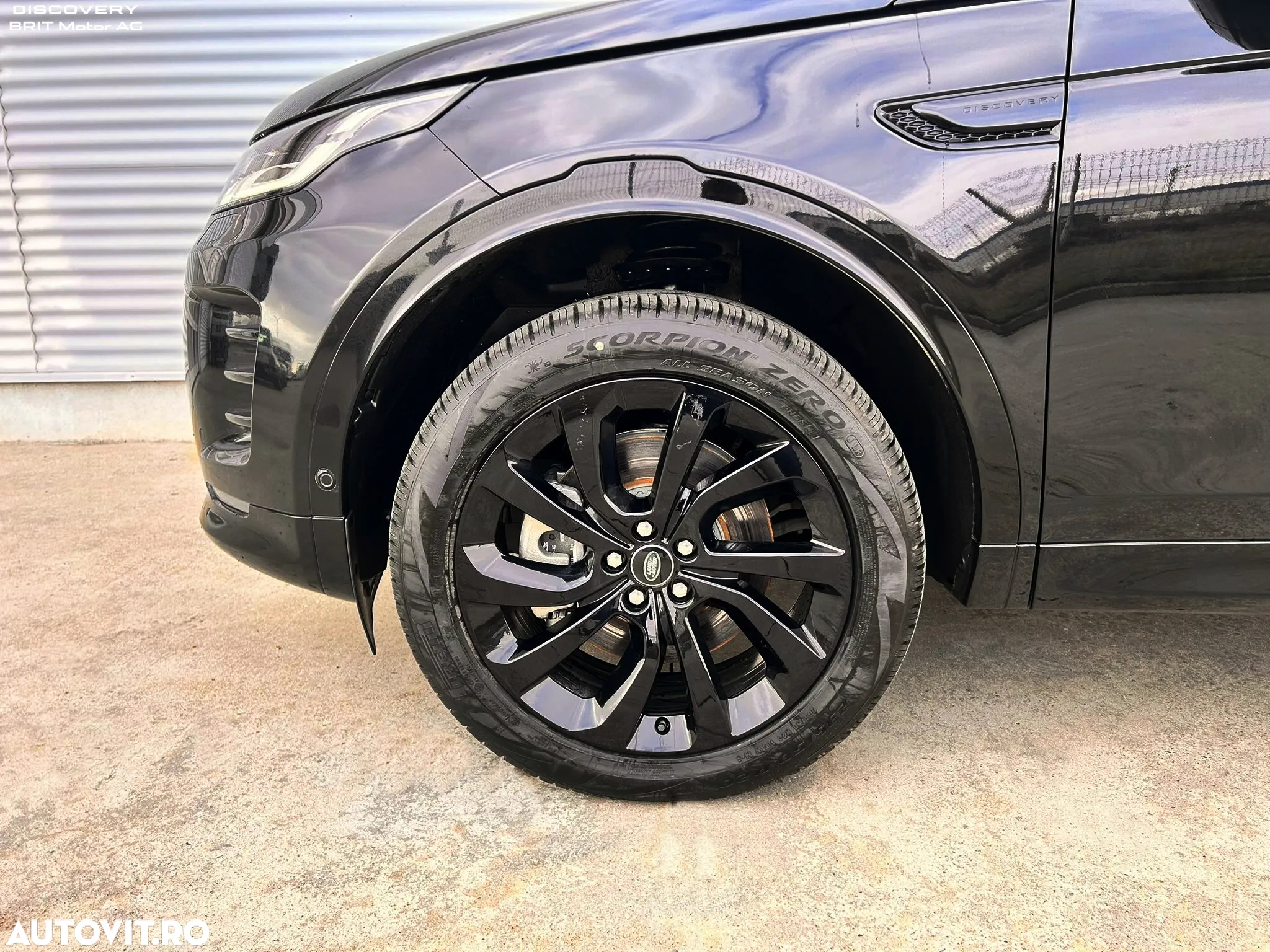 Land Rover Discovery Sport 2.0 D200 R-Dynamic MHEV SE - 4