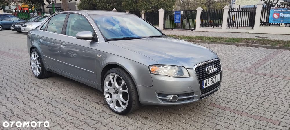 Audi A4 Limousine - 18