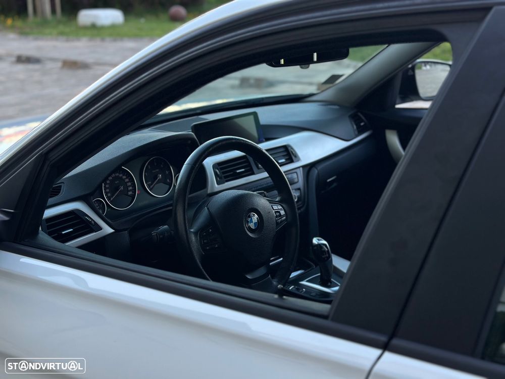 BMW 320 d Auto - 9