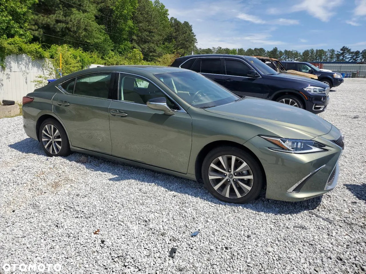 Lexus ES - 4