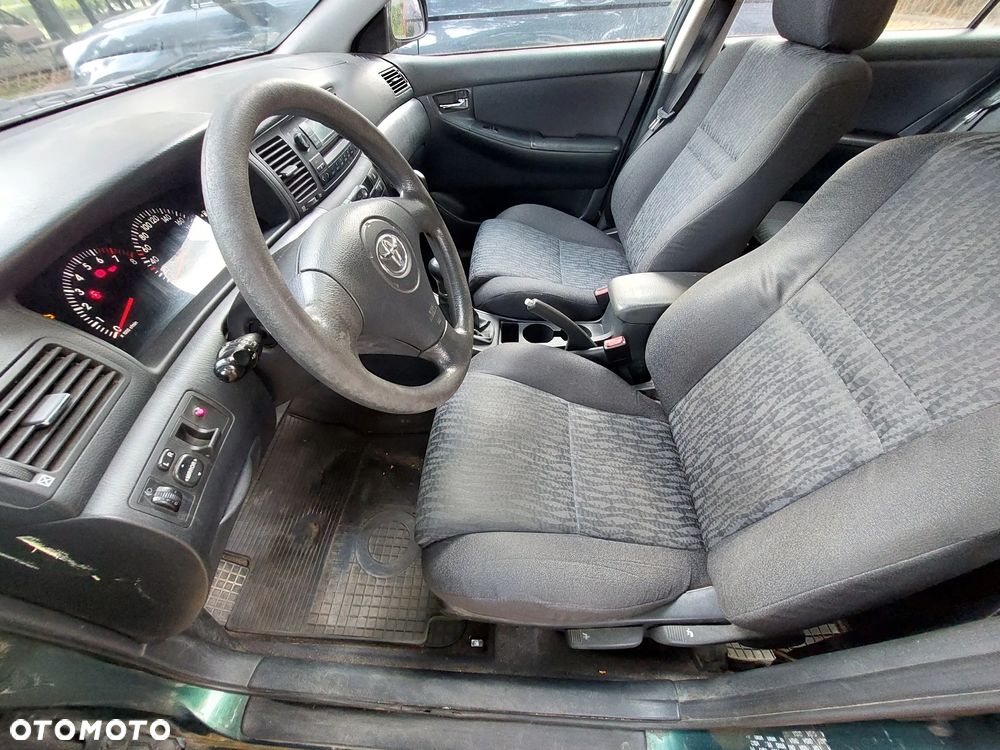 Toyota Corolla - 15