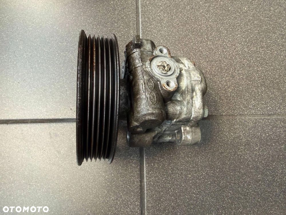 POMPA WSPOMAGANIA 2.0 CRDI HYUNDAI KIA 57100-3K200 - 1